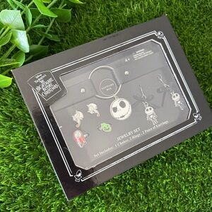 New! Nightmare Before Christmas Jewelry Set!